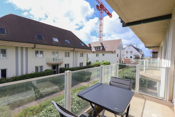 Foto van Appartement bij Belgische kust met terras - Vakantiehuis in OOSTDUINKERKE - ViewSummer