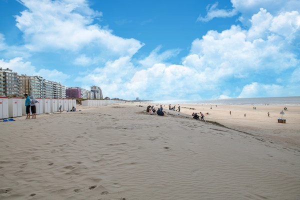 Foto van Appartement bij Belgische kust met terras - Vakantiehuis in OOSTDUINKERKE - AreaSummer1KM