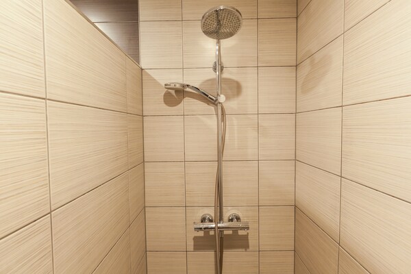 Foto van Landhuis in Kruiskerke bij bos en meer - Vakantiehuis in Kruiskerke - BathRoom