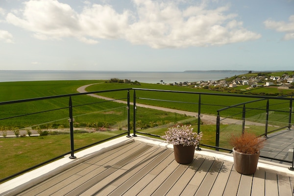 Foto van Villa in Telgruc-sur-Mer met Zeezicht & Jacuzzi - Vakantiehuis in Telgruc-sur-Mer - TerraceBalcony