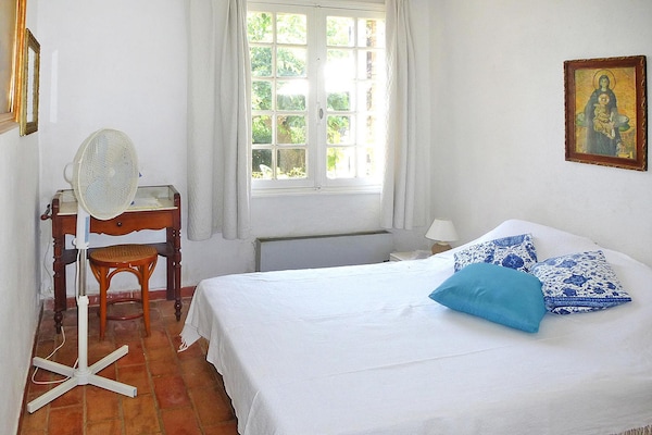 Foto van Villa in Roquebrune met Zeezicht en Zwembad - Vakantiehuis in Roquebrune-sur-Argens - BedRoom