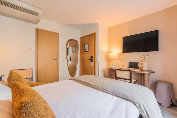 Foto van Appartement moderne - AC-1BR-4P- Genève - Vakantiehuis in Genève - LivingRoom