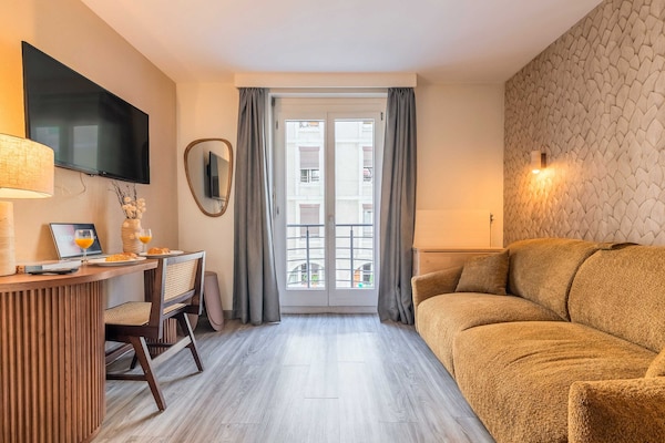 Foto van Appartement moderne - AC-1BR-4P- Genève - Vakantiehuis in Genève - LivingRoom