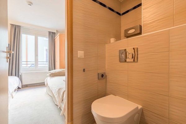 Foto van Appartement moderne - AC-1BR-4P- Genève - Vakantiehuis in Genève - BathRoom