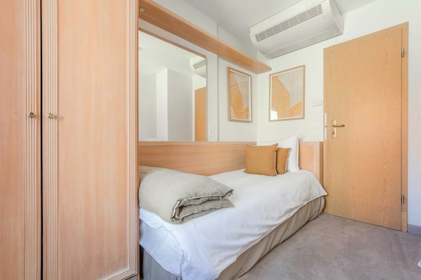 Foto van Appartement moderne - AC-1BR-4P- Genève - Vakantiehuis in Genève - LivingRoom