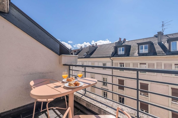 Foto van Gezellige Studio -AC- 4P- Genève - Vakantiehuis in Genève - TerraceBalcony