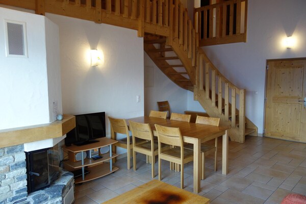 Foto van Appartement op een centrale locatie - Vakantiehuis in Veysonnaz - DiningRoom