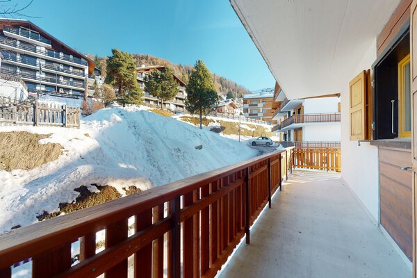 Foto van Appartement in Nendaz bij Skilift - Vakantiehuis in Veysonnaz - TerraceBalcony