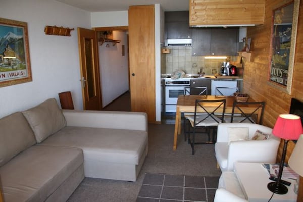Foto van Studio in Veysonnaz bij Skipistes & Gondel - Vakantiehuis in Veysonnaz - LivingRoom