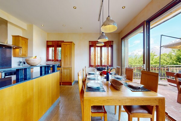 Foto van Majestueus chalet met binnenzwembad - Vakantiehuis in Haute-Nendaz - Kitchen