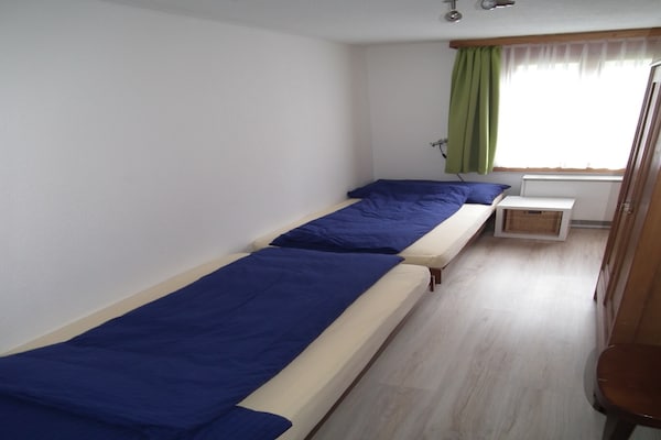 Foto van Chalet in Lenk bij Simmenwaterval - Vakantiehuis in Lenk - BedRoom