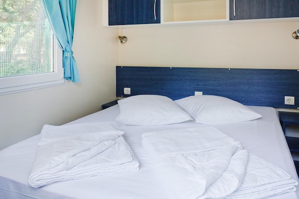 Foto van Stacaravan in Cres bij Strand & Haven - Vakantiehuis in Cres - BedRoom