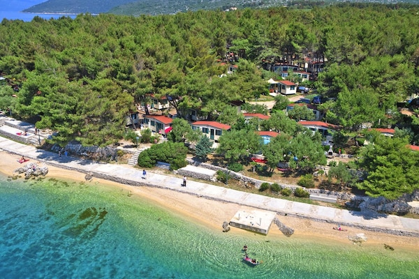Foto van Stacaravan in Cres bij Strand & Haven - Vakantiehuis in Cres - GardenSummer