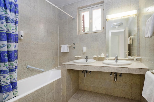Foto van Jelsa Resort Appartement vlakbij de zee - Vakantiehuis in Jelsa - BathRoom