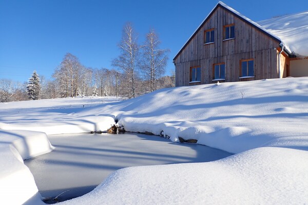 Foto van Kindvriendelijke villa in Bohemen - Vakantiehuis in Korenov - Outdoor
