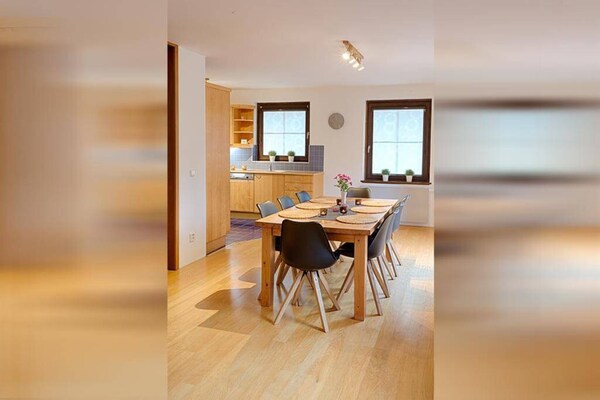 Foto van Volledig ingerichte villa in Harrachov - Vakantiehuis in Harrachov - DiningRoom