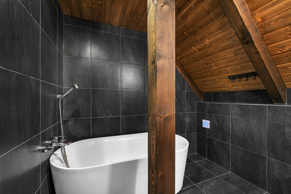 Foto van Villa in Cerna Hora bij skigebieden - Vakantiehuis in Horní Maršov - BathRoom