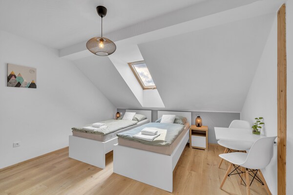 Foto van Villa in Krkonoše met sauna en boszicht - Vakantiehuis in Cerný Dul - BedRoom