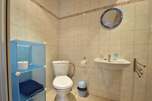 Foto van Vakantiehuis in Rudník bij Reuzengebergte - Vakantiehuis in Rudnik - BathRoom