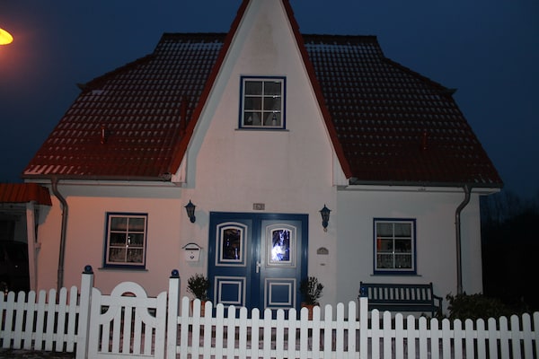 Foto van Boltenhagen Beachside Bliss - Vakantiehuis in Boltenhagen - ExteriorSummer
