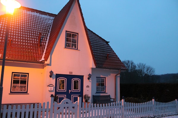 Foto van Boltenhagen Beachside Bliss - Vakantiehuis in Boltenhagen - ExteriorWinter