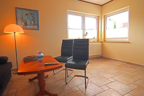 Foto van Stijlvol appartement met tuin in Rerik - Vakantiehuis in Rerik - LivingRoom