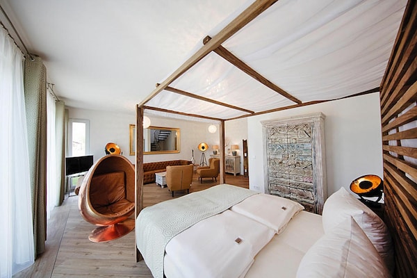 Foto van Appartement in Strausberg met ontbijt inbegrepen - Vakantiehuis in Strausberg - BedRoom