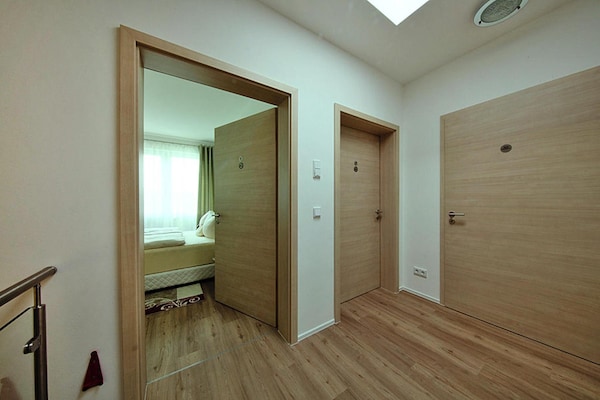 Foto van Appartement in Strausberg met ontbijt inbegrepen - Vakantiehuis in Strausberg - Landing