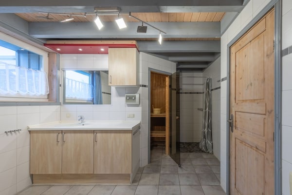 Foto van Perfect vakantiehuis voor gezinnen - Vakantiehuis in Rechlin - BathRoom