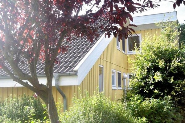 Foto van Vakantiehuis in Scandinavische stijl - Vakantiehuis in Granzow - ExteriorSummer