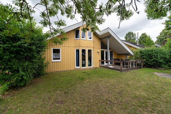 Foto van Vakantiehuis in vakantiepark Mirow - Vakantiehuis in Granzow - ExteriorSummer