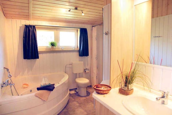 Foto van Scandinavisch vakantiehuis in Mirow - Vakantiehuis in Granzow - BathRoom