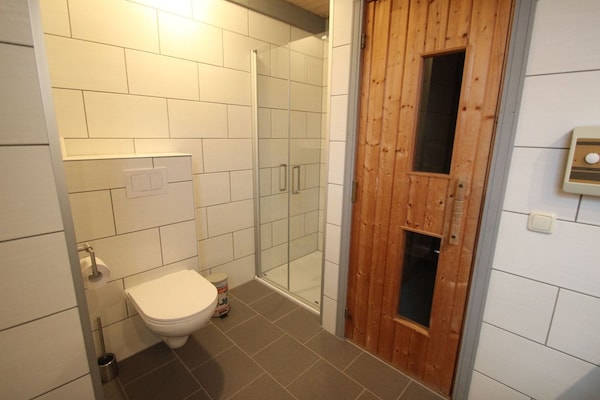 Foto van Scandinavisch vakantiehuis in Mirow - Vakantiehuis in Granzow - BathRoom