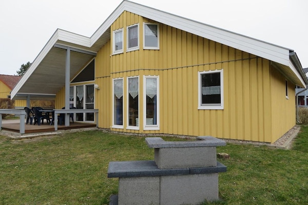 Foto van Vakantiehuis in Scandinavische stijl - Vakantiehuis in Granzow - ExteriorSummer