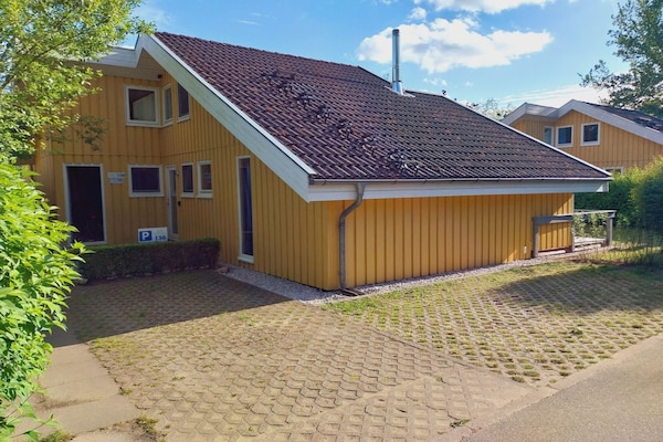 Foto van Vakantiehuis in vakantiepark Mirow - Vakantiehuis in Granzow - ExteriorSummer