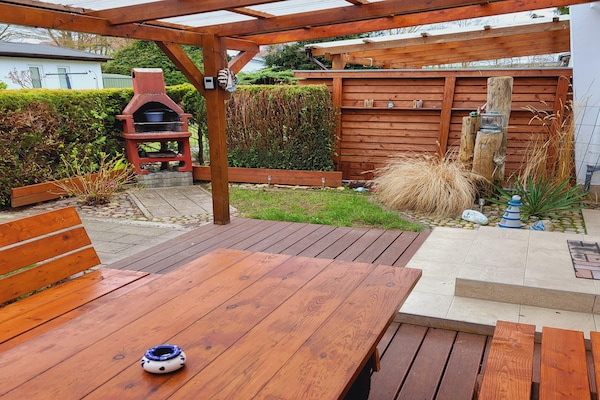 Foto van Bungalow op een steenworp afstand van de zee - Vakantiehuis in Middelhagen-Mönchgut - TerraceBalcony
