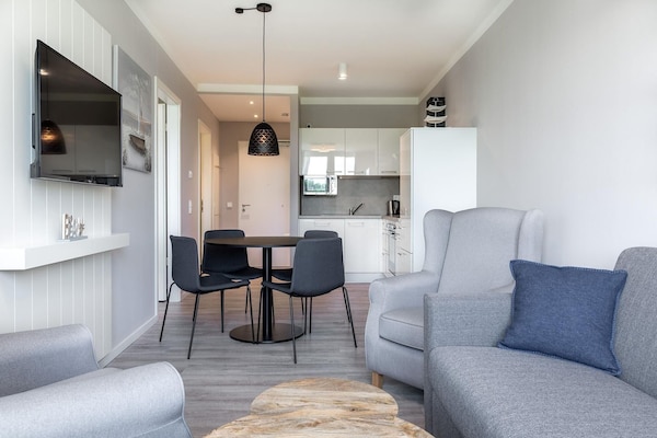 Foto van Appartement met loggia en uitzicht op het park - Vakantiehuis in Travemünde - LivingRoom
