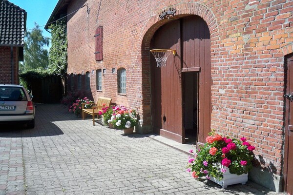 Foto van Jessen rechts Moderne retraite - Vakantiehuis in Gelting - ExteriorSummer