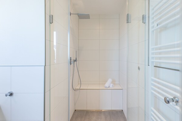 Foto van Luxe appartement met zeezicht - Vakantiehuis in Nordstrand - BathRoom