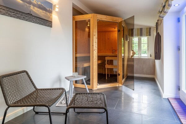 Foto van Rietgedekte vakantiewoning in Westerhever met sauna - TerraceBalcony