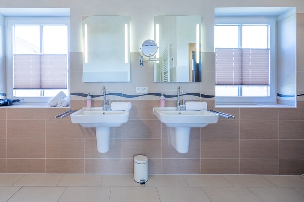 Foto van Luxe ingericht vakantiehuis vlakbij het strand - Vakantiehuis in Dagebüll - BathRoom