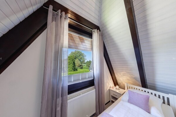 Foto van Dakhuis in Burhave - Vakantiehuis in Burhave - BedRoom