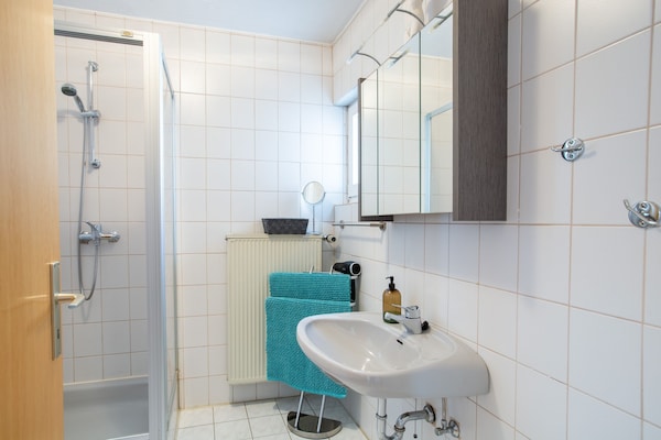 Foto van Appartement in Battenberg vlakbij skigebied Winterberg - BathRoom