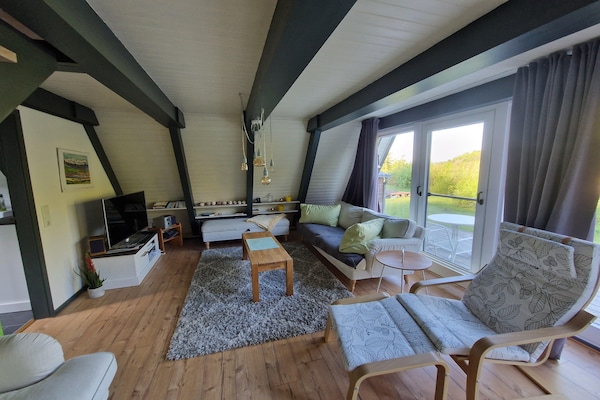 Foto van Vakantiehuis in Duitsland met Uitzicht - Vakantiehuis in Ronshausen - LivingRoom