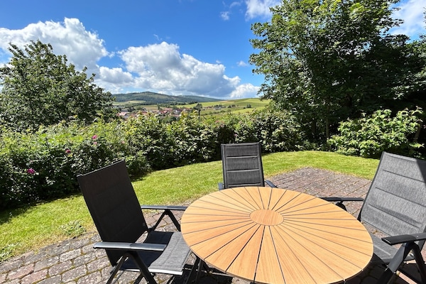 Foto van Vakantiehuis in het Knüllgebergte met balkon - Vakantiehuis in Neuenstein-Mühlbach - TerraceBalcony