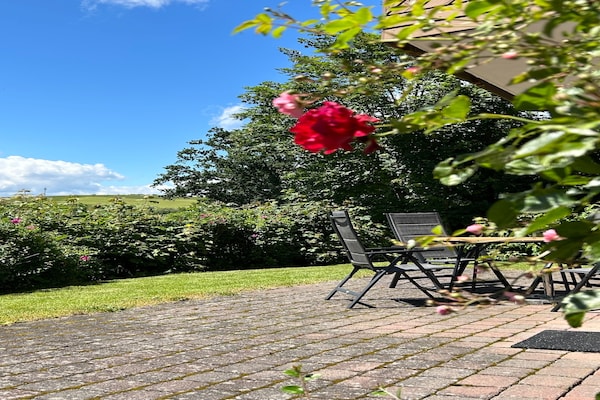 Foto van Vakantiehuis in het Knüllgebergte met balkon - Vakantiehuis in Neuenstein-Mühlbach - TerraceBalcony