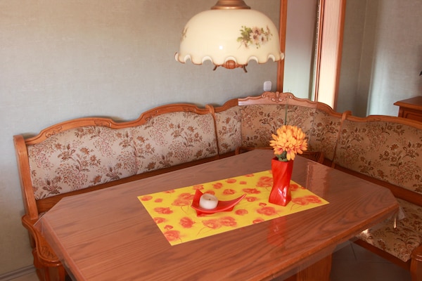 Foto van Uitnodigend vakantieappartement in het pittoreske Staßfurt - DiningRoom