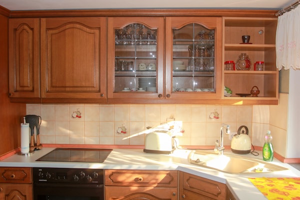 Foto van Uitnodigend vakantieappartement in het pittoreske Staßfurt - Kitchen