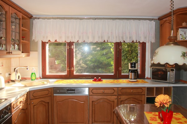 Foto van Uitnodigend vakantieappartement in het pittoreske Staßfurt - Kitchen