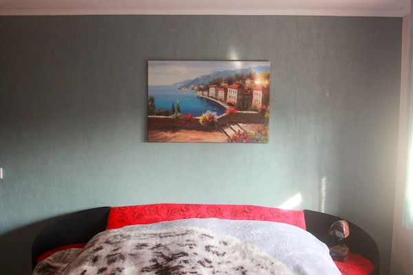 Foto van Uitnodigend vakantieappartement in het pittoreske Staßfurt - BedRoom